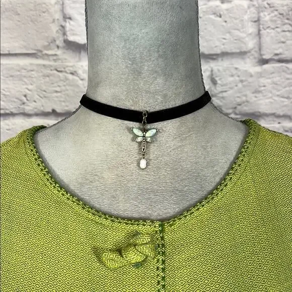 Handmade Black Velvet Choker Necklace with Dragonfly Pendant - Picture 2 of 8
